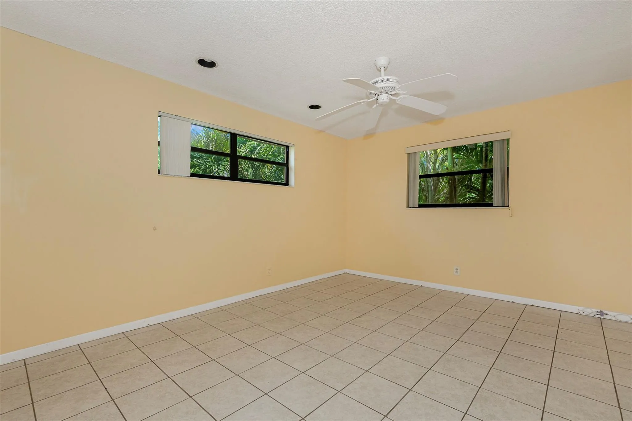 4280 NW 114th Ter