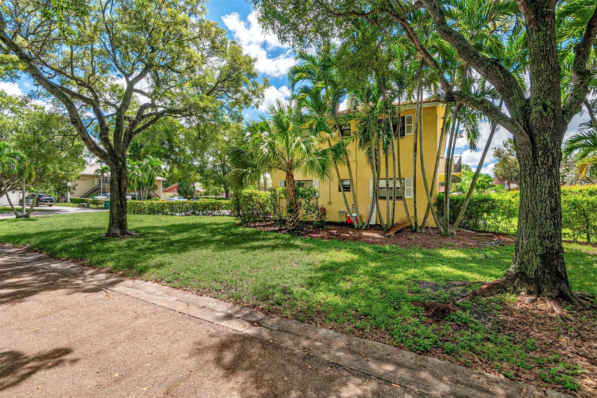 4280 NW 114th Ter
