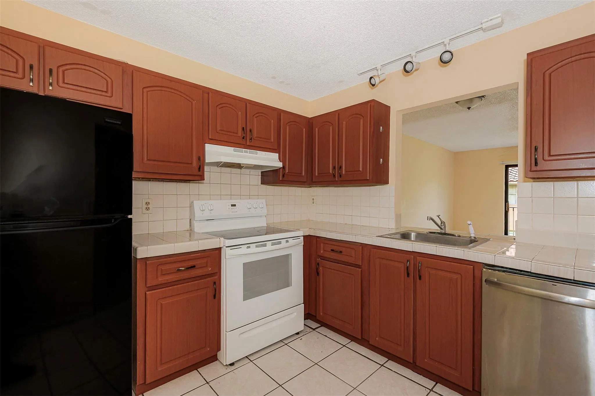 4280 NW 114th Ter