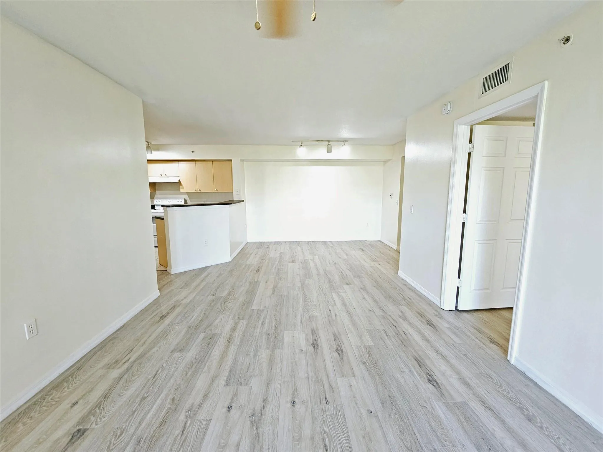 4151 San Marino Blvd, #208
