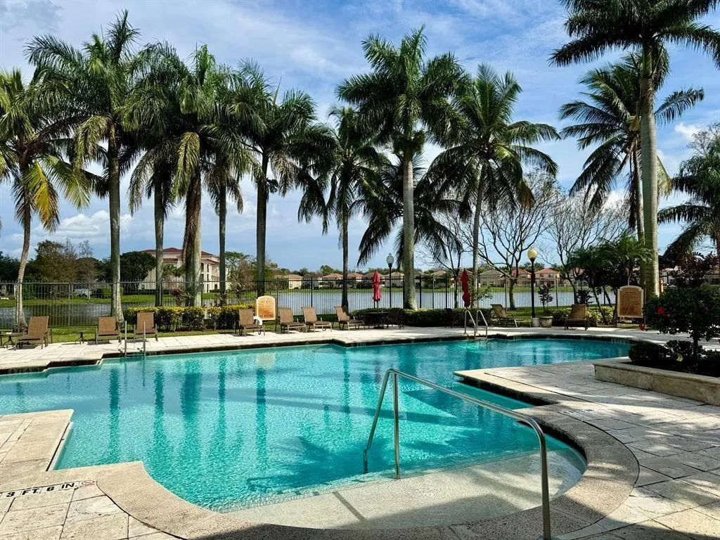 4151 San Marino Blvd, #208