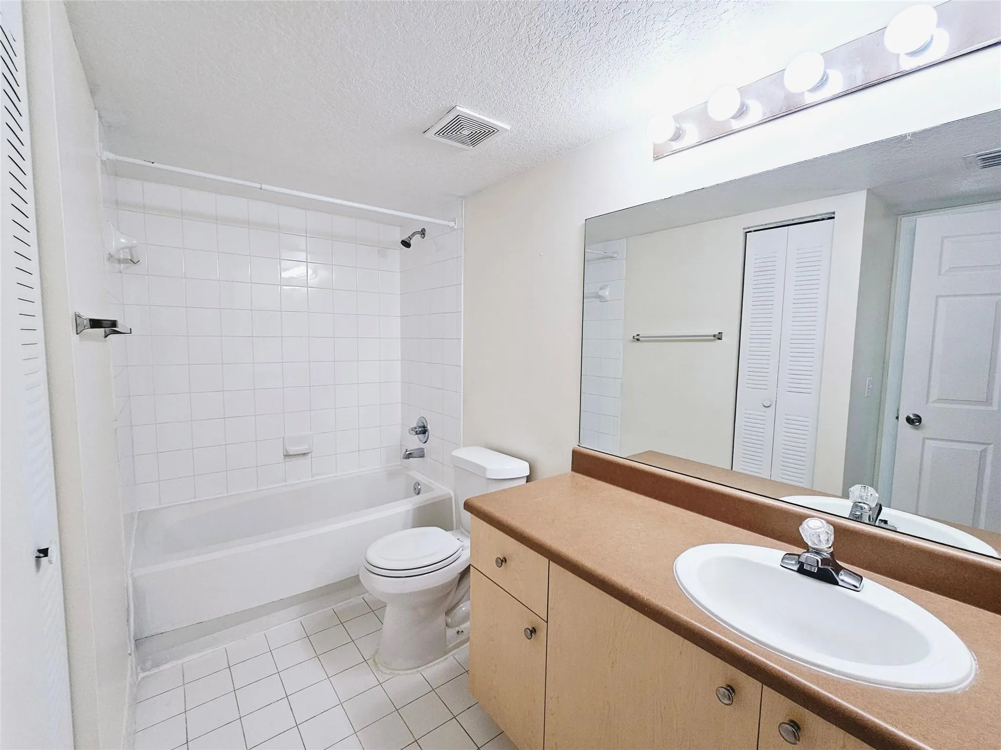 4151 San Marino Blvd, #208