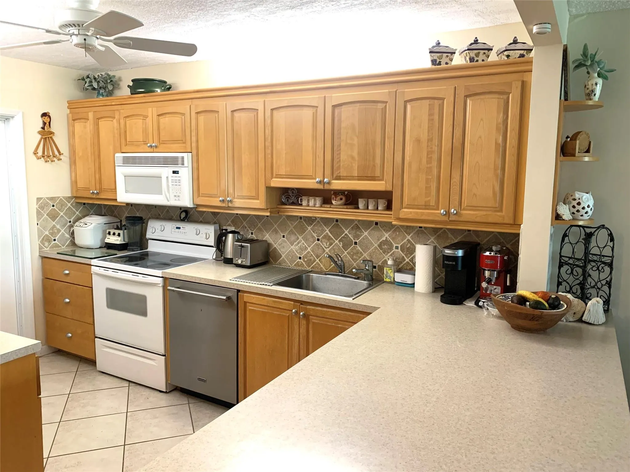 2731 NE 14th Street Cswy, #307
