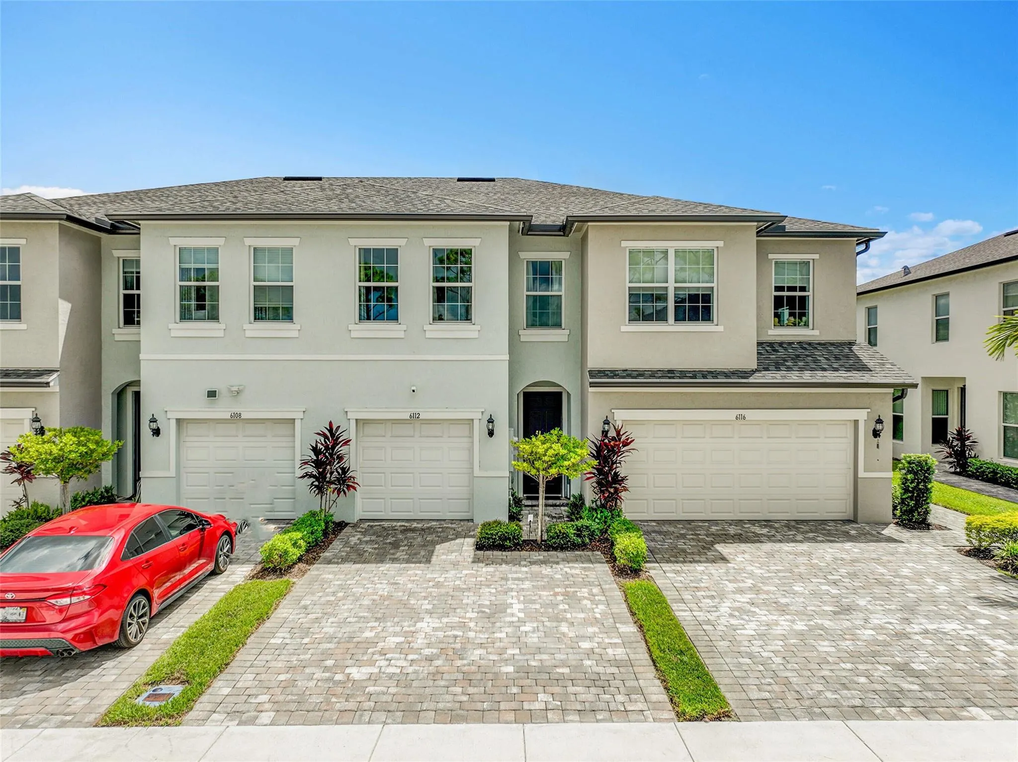 6112 Rancho Ln