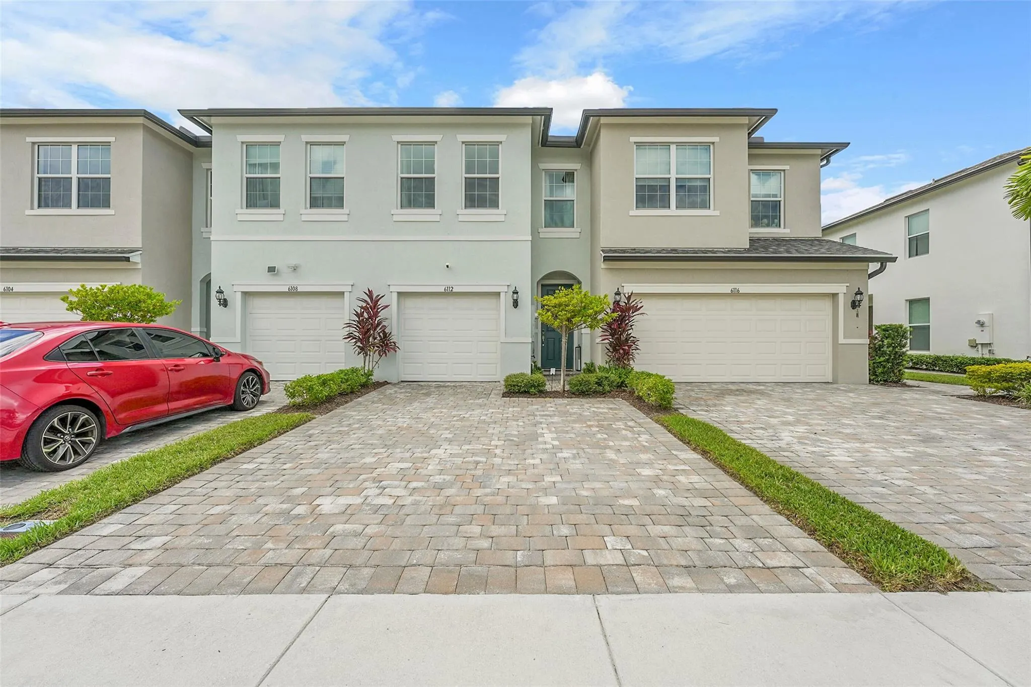 6112 Rancho Ln