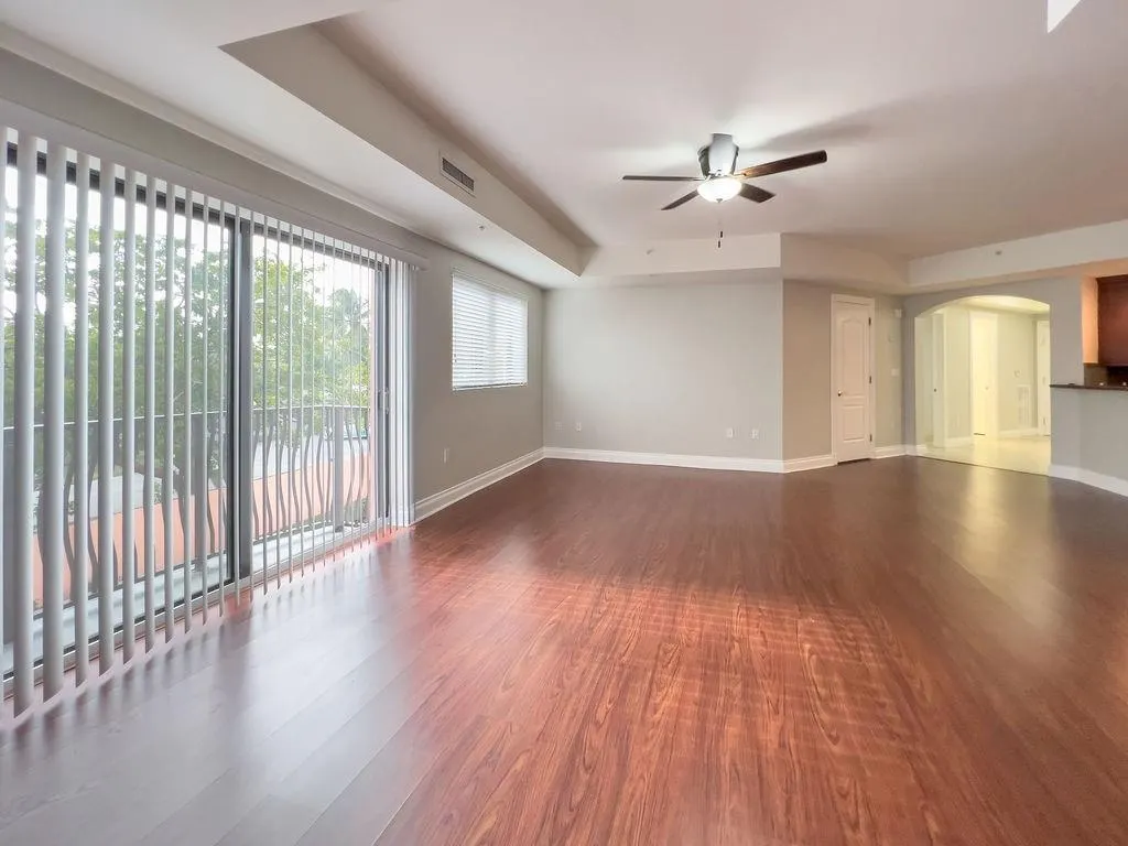 4241 N OCEAN BLVD, #102