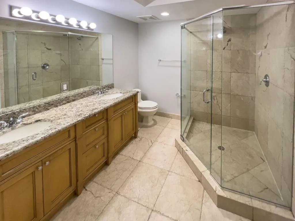 4241 N OCEAN BLVD, #102