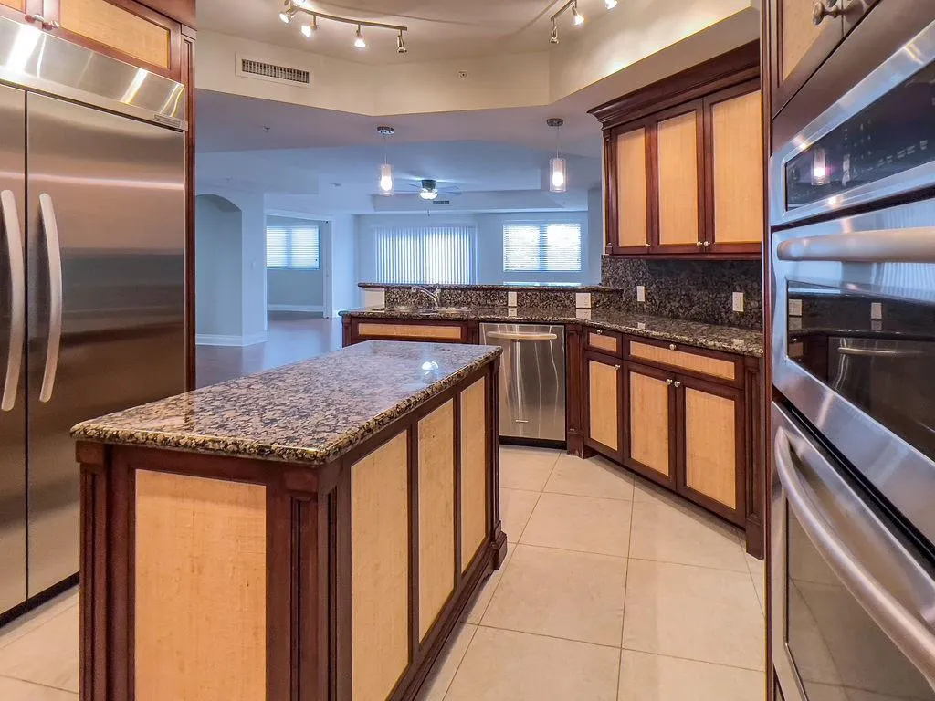 4241 N OCEAN BLVD, #102
