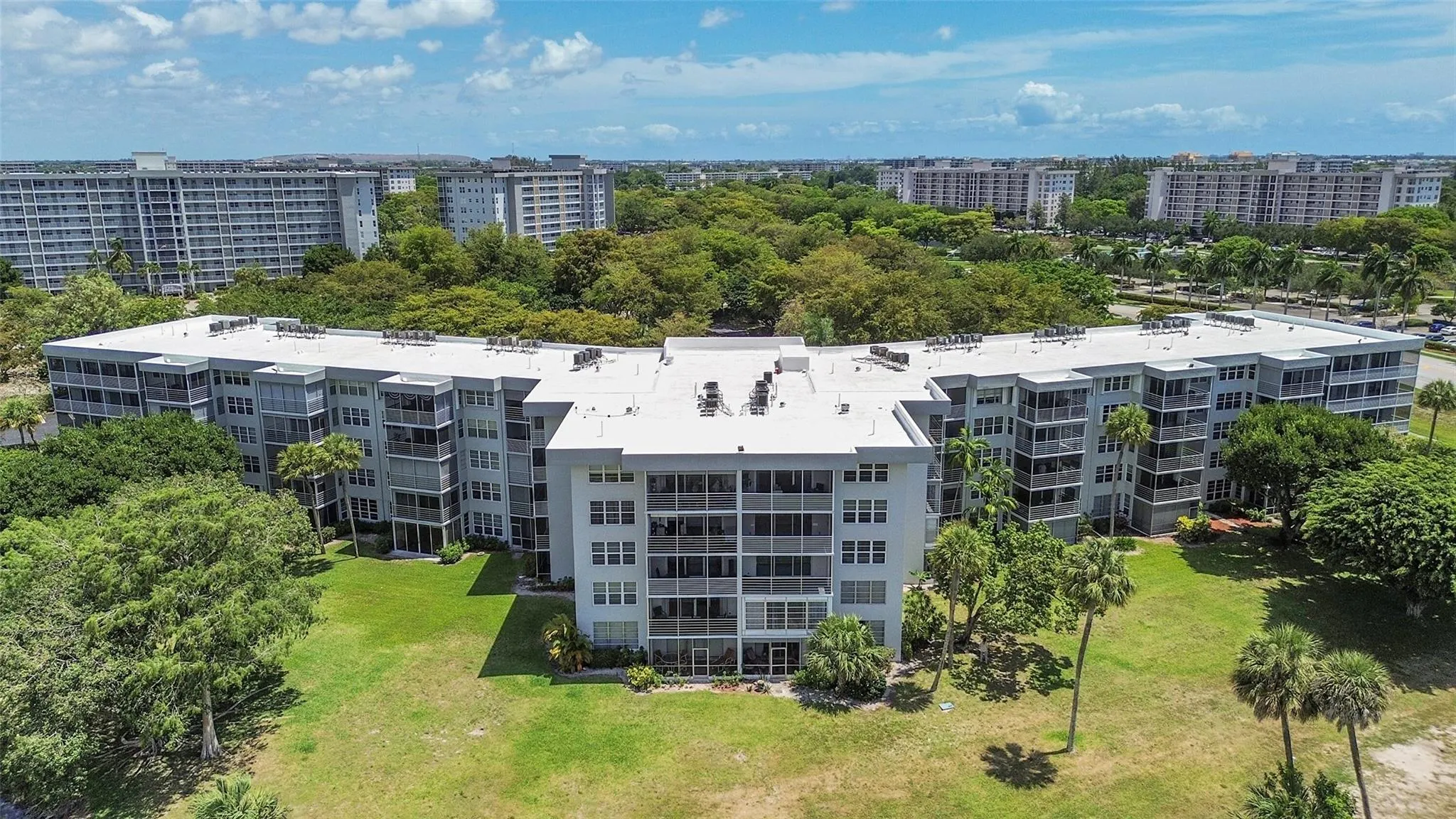 4020 W Palm Aire Dr, #503
