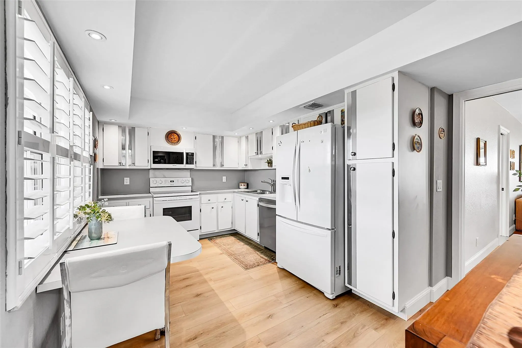 4020 W Palm Aire Dr, #503