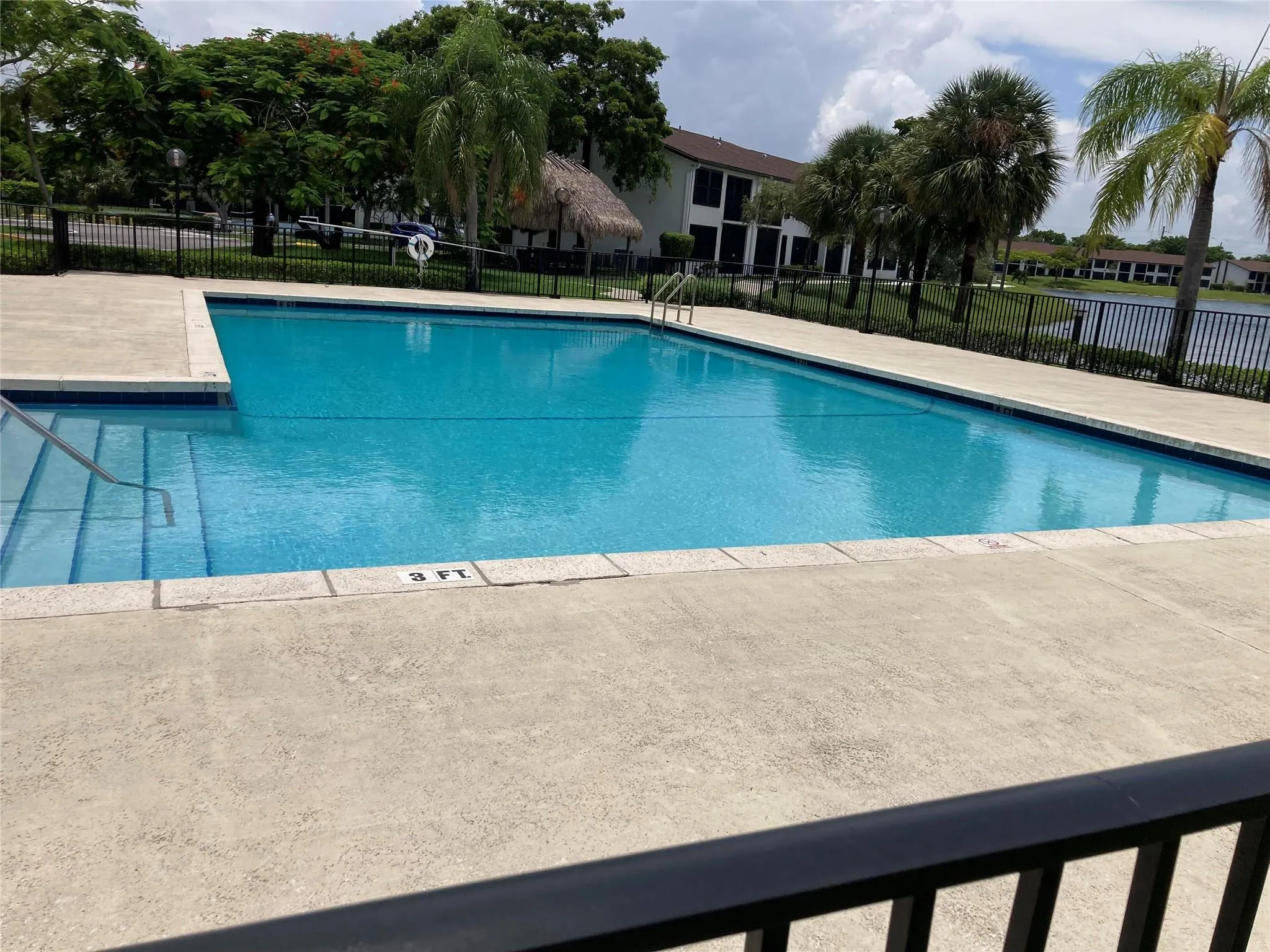 212 Lake Pointe Dr, #313