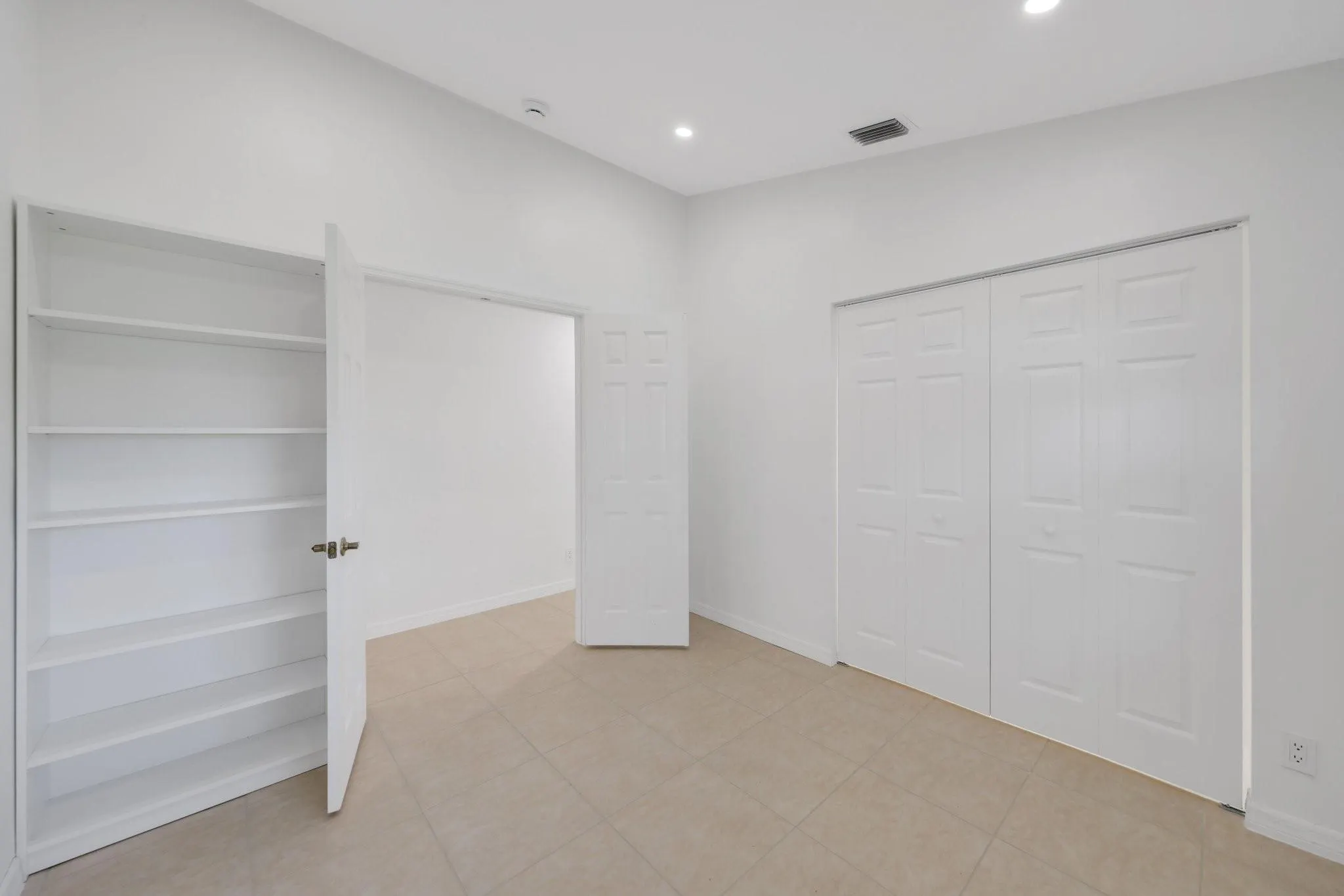 6171 Floral Lakes Dr