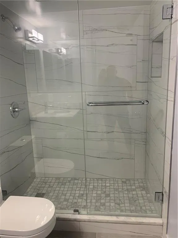 103 Riviera Cir