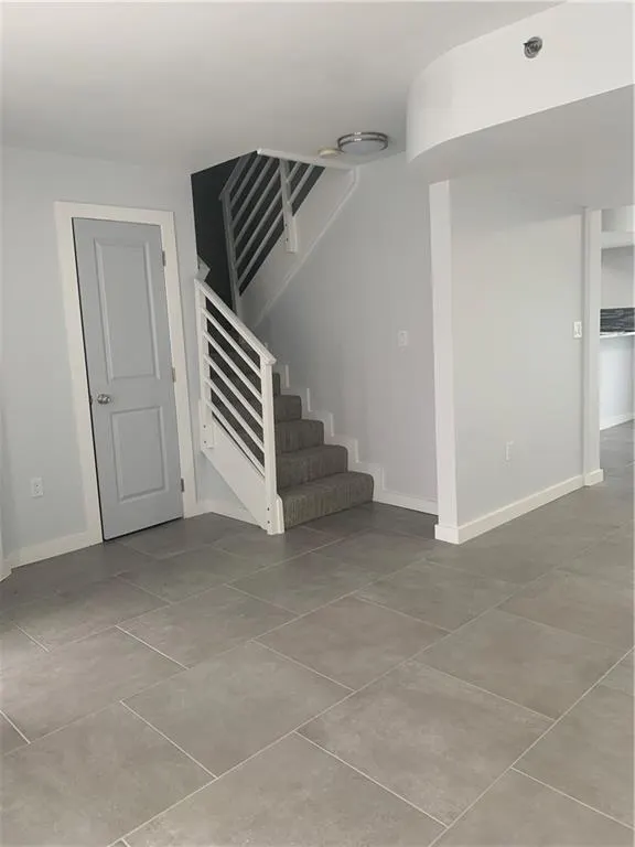 103 Riviera Cir