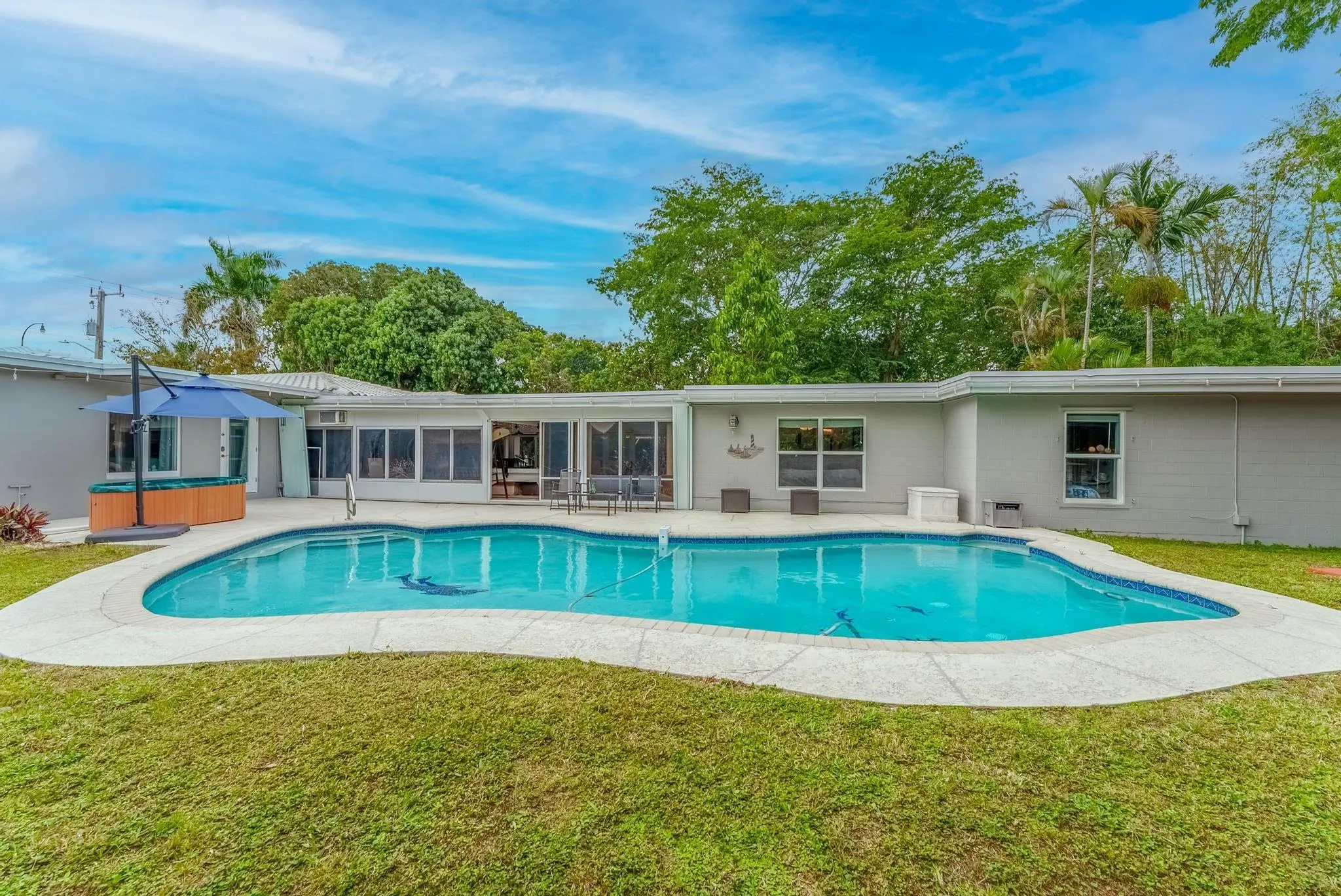 5541 W Broward Blvd