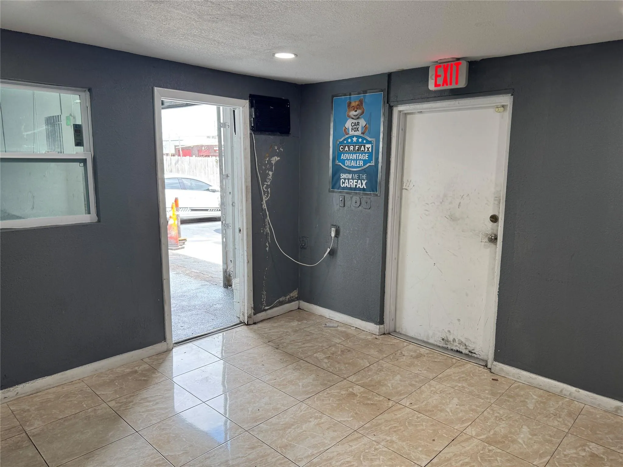 3901 NE 5 TERRACE, #4
