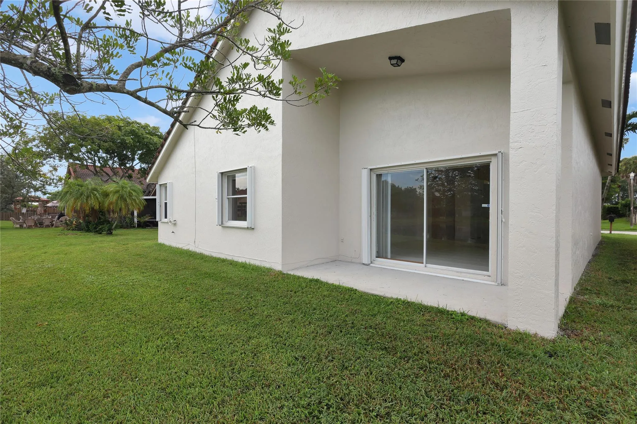 12121 NW 34th St