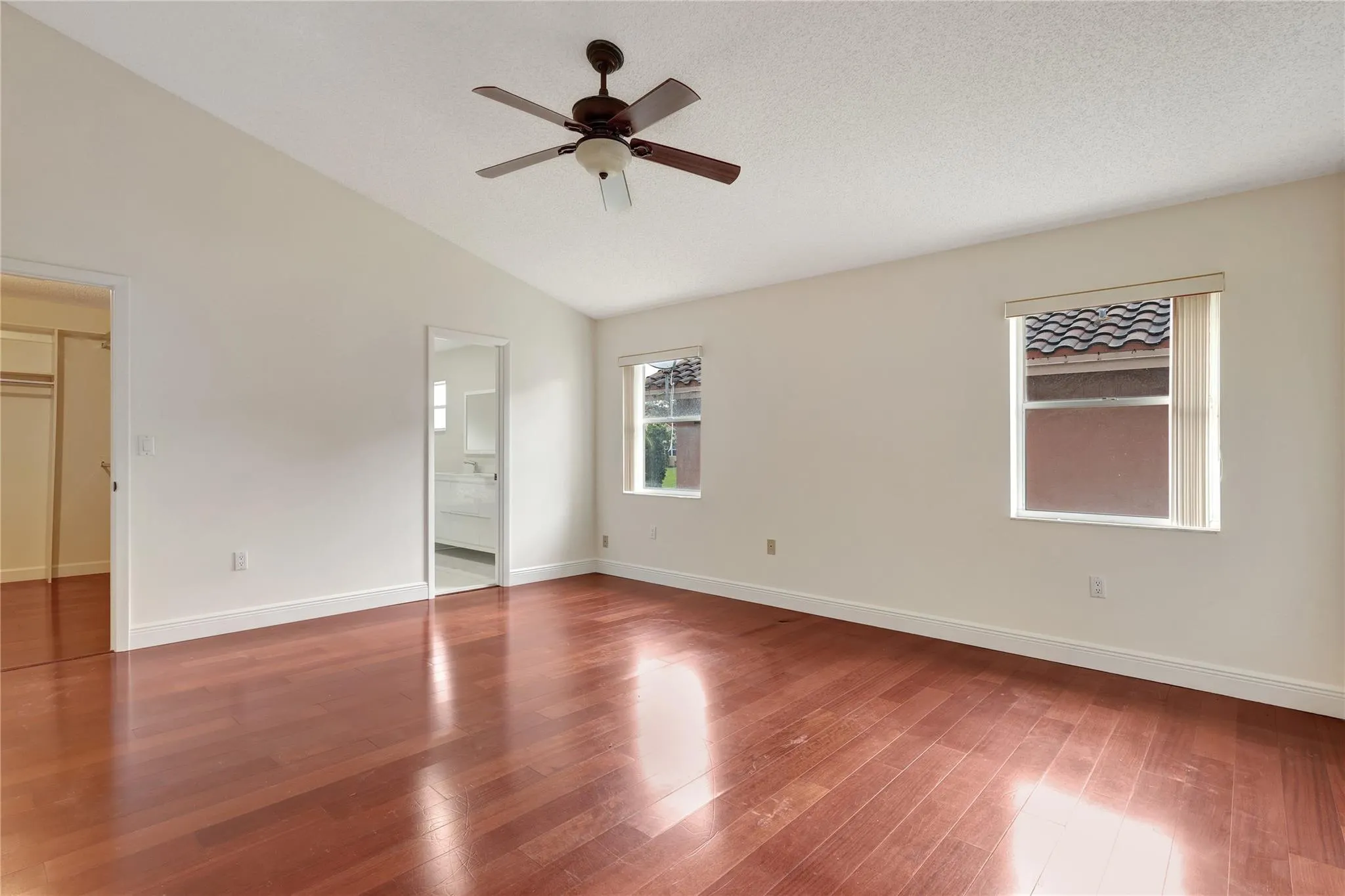 12121 NW 34th St