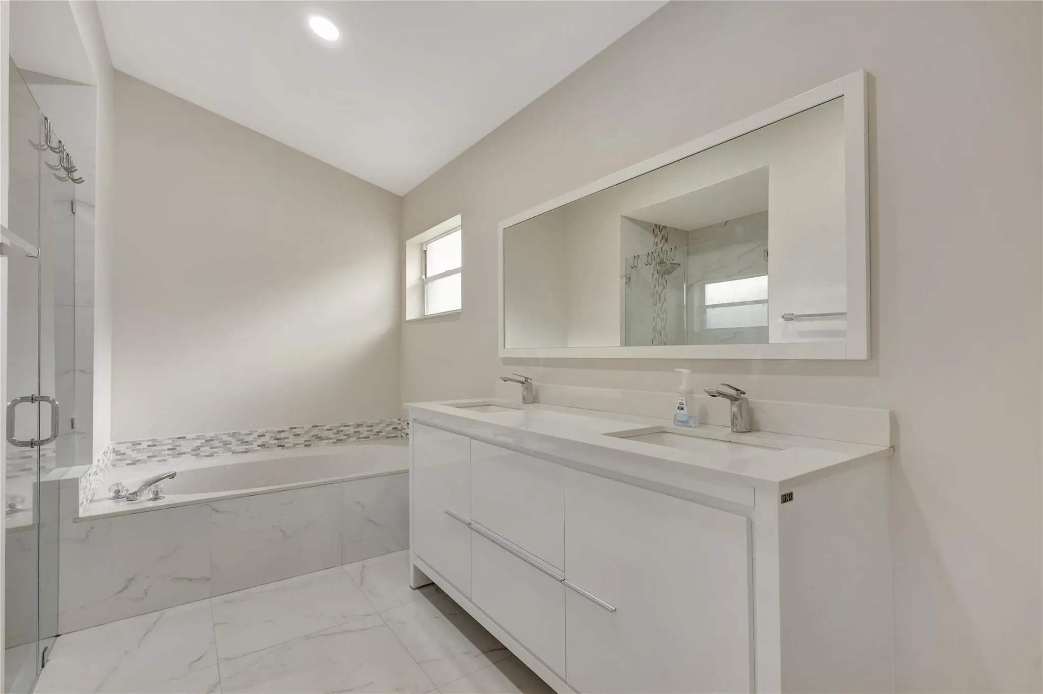 12121 NW 34th St