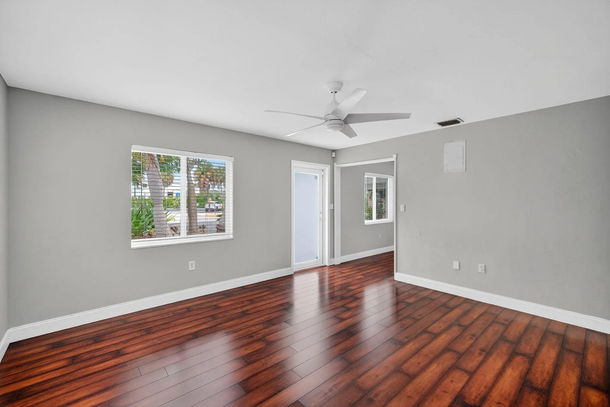 1232 NE 11th Ave
