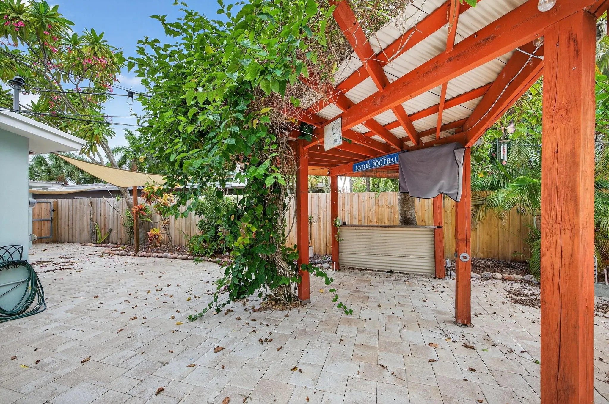 1232 NE 11th Ave