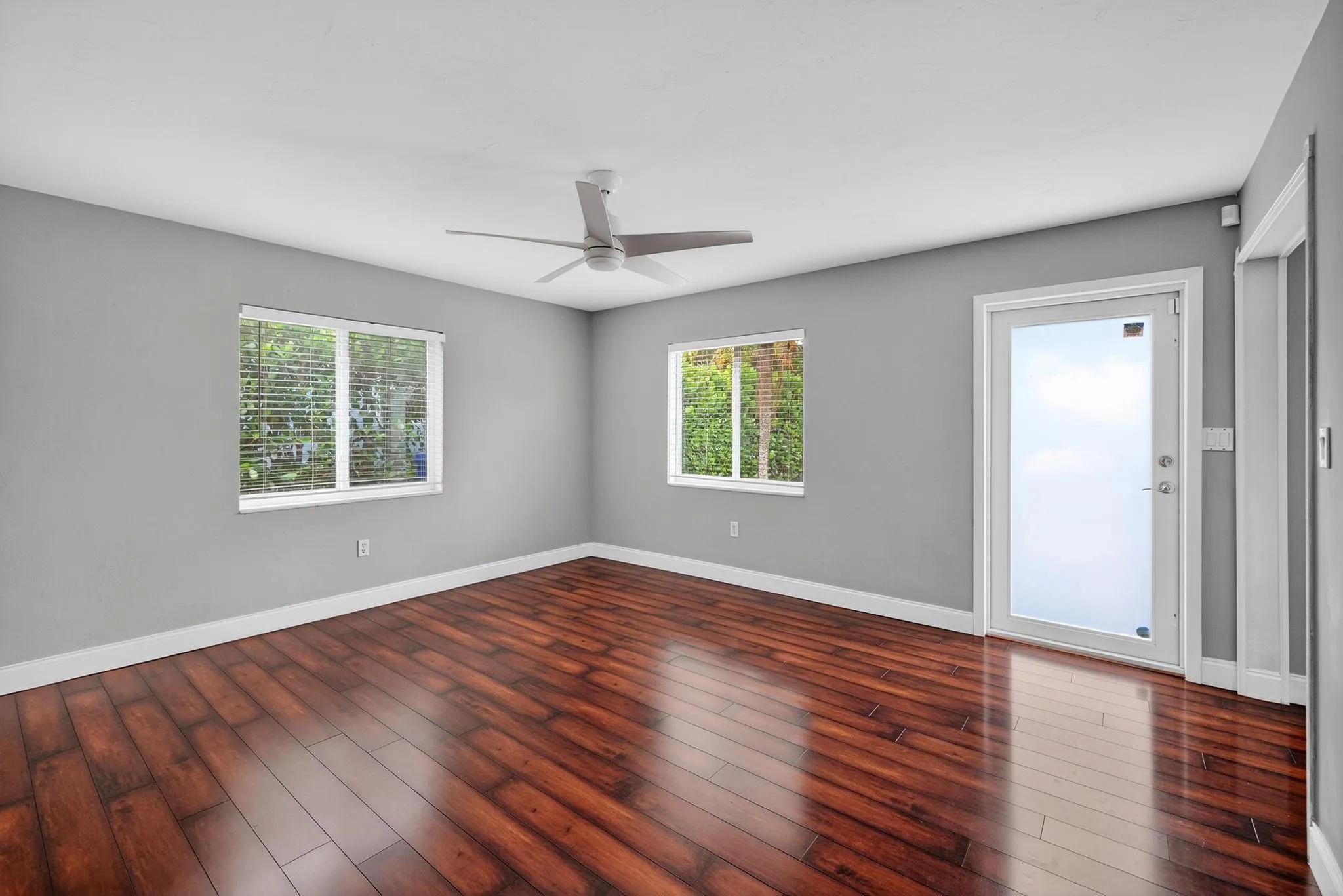 1232 NE 11th Ave