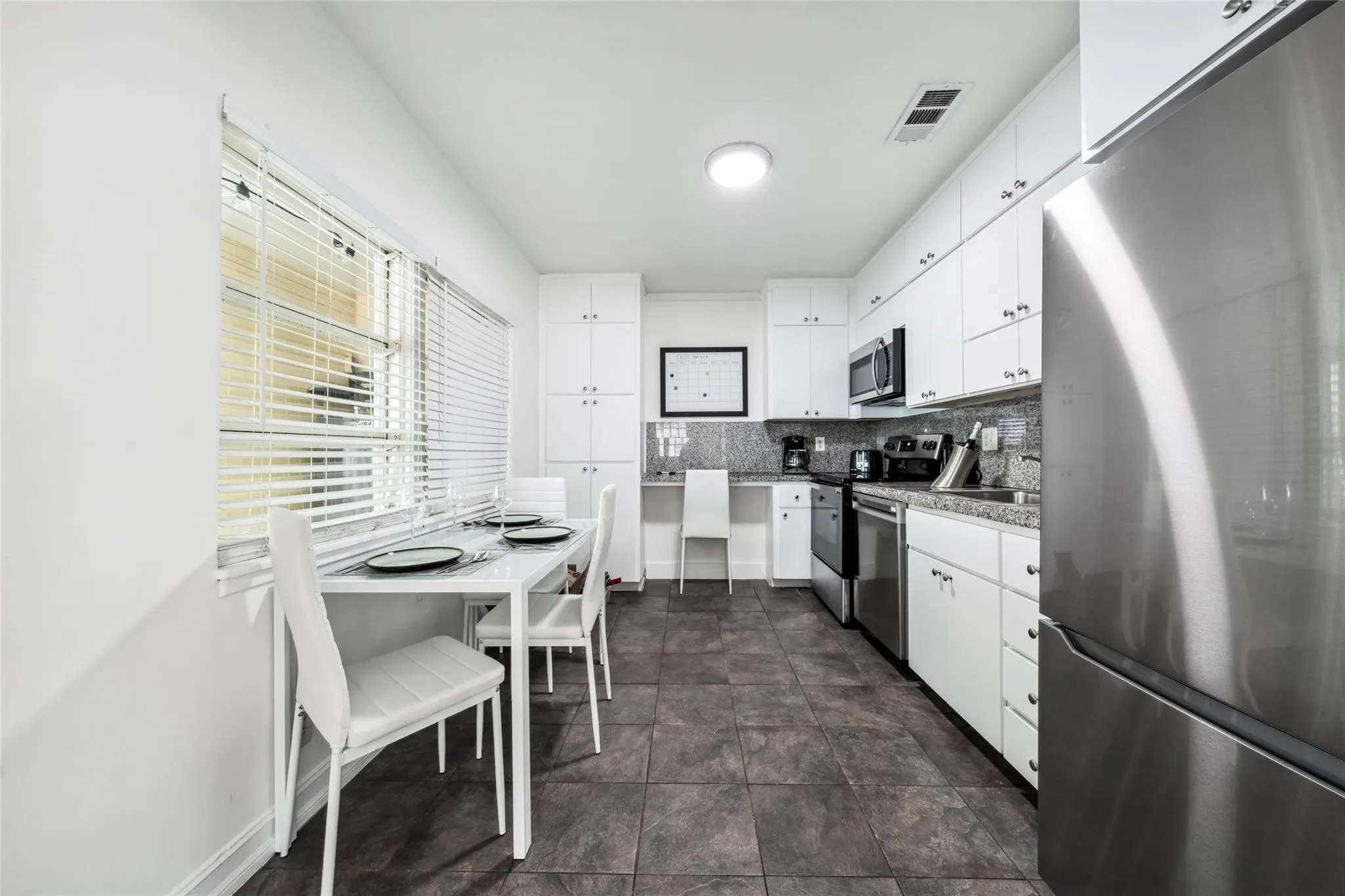 1420 Miami Rd, #C