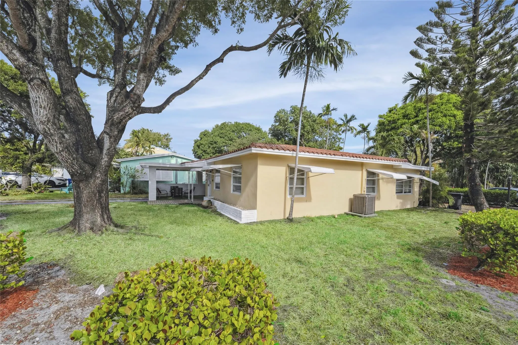 1420 Miami Rd, #C