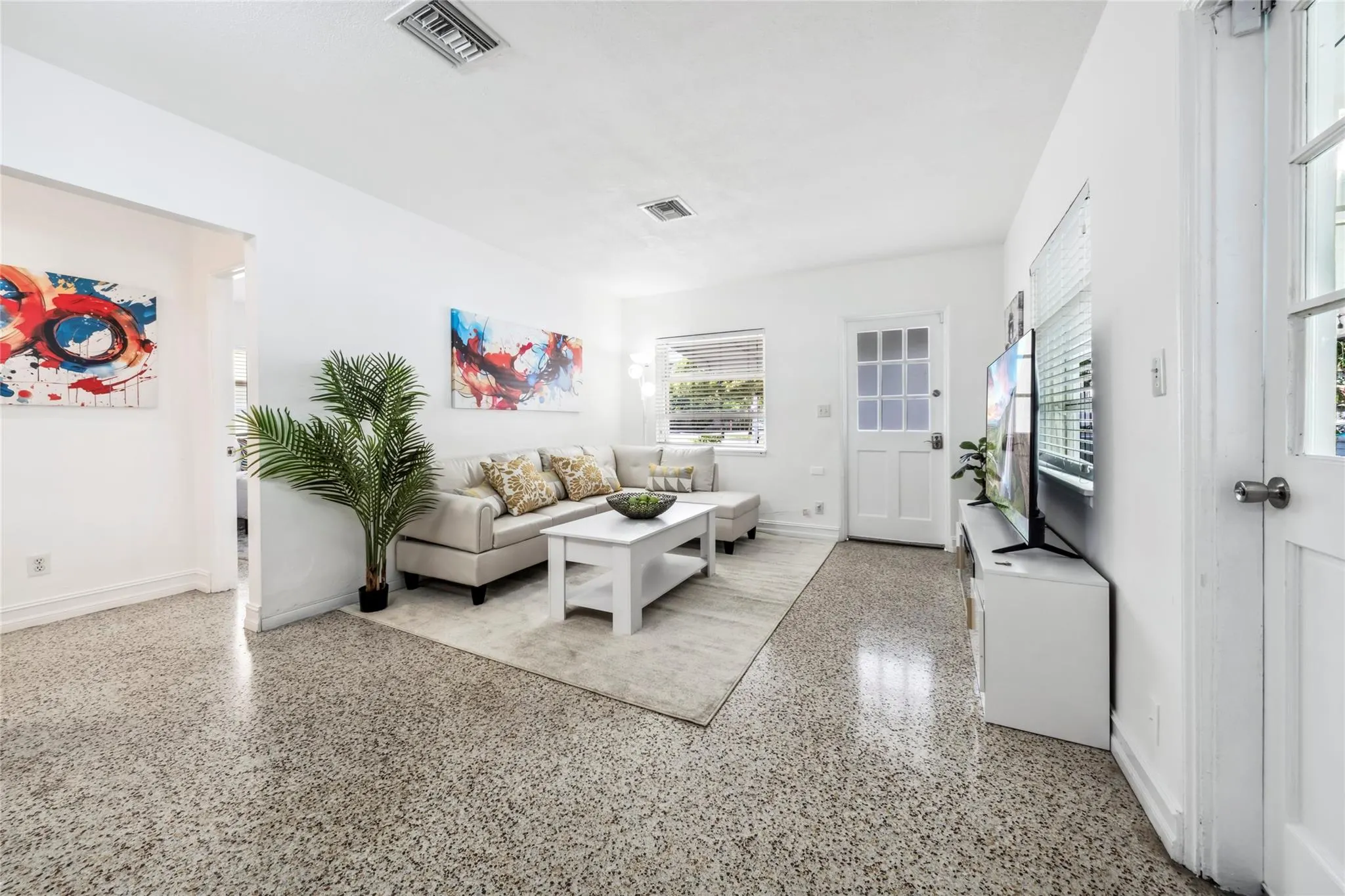 1420 Miami Rd, #C