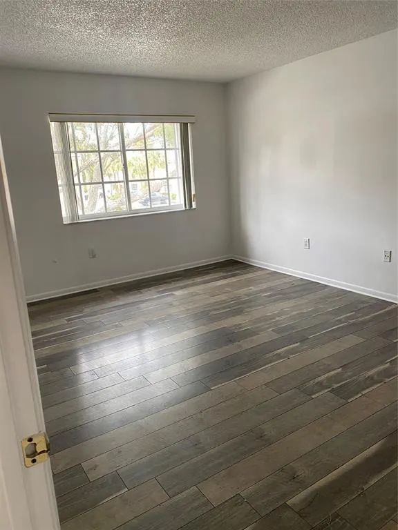 90 NW 110th Ave