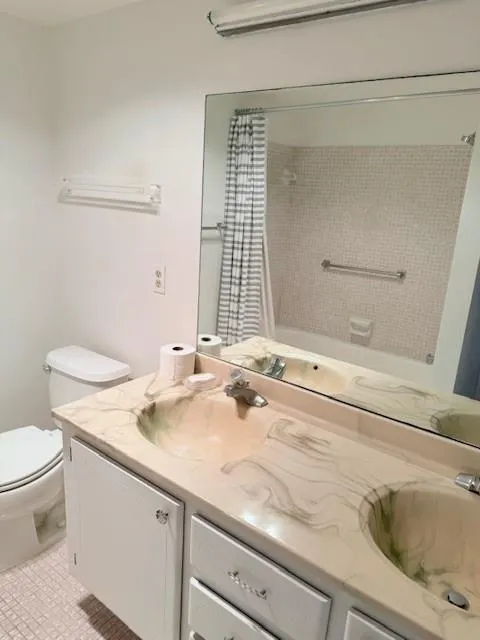408 Grantham A, #408