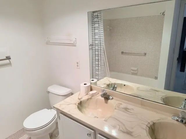 408 Grantham A, #408