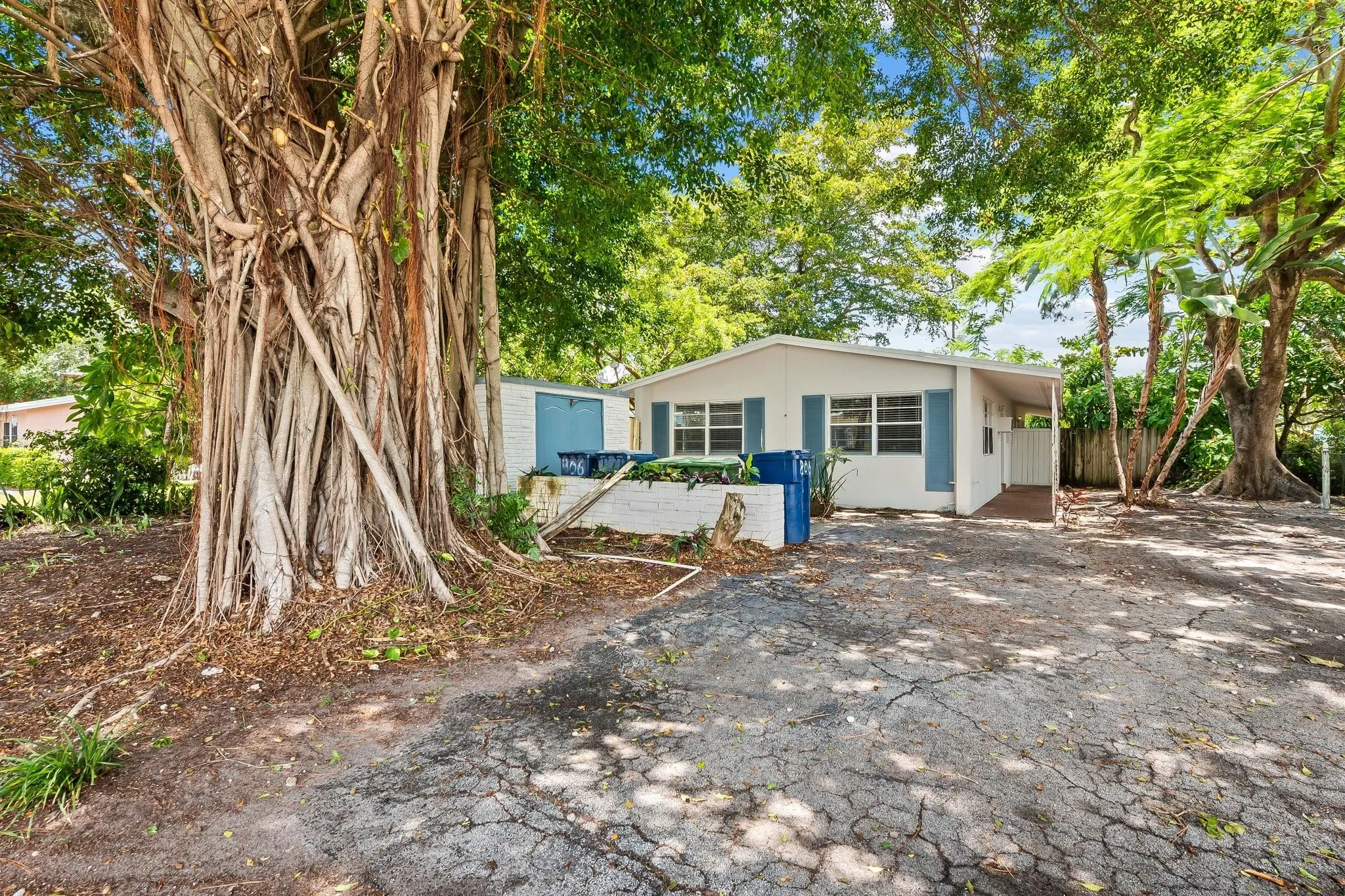806 NE 23 Drive, #B-REAR