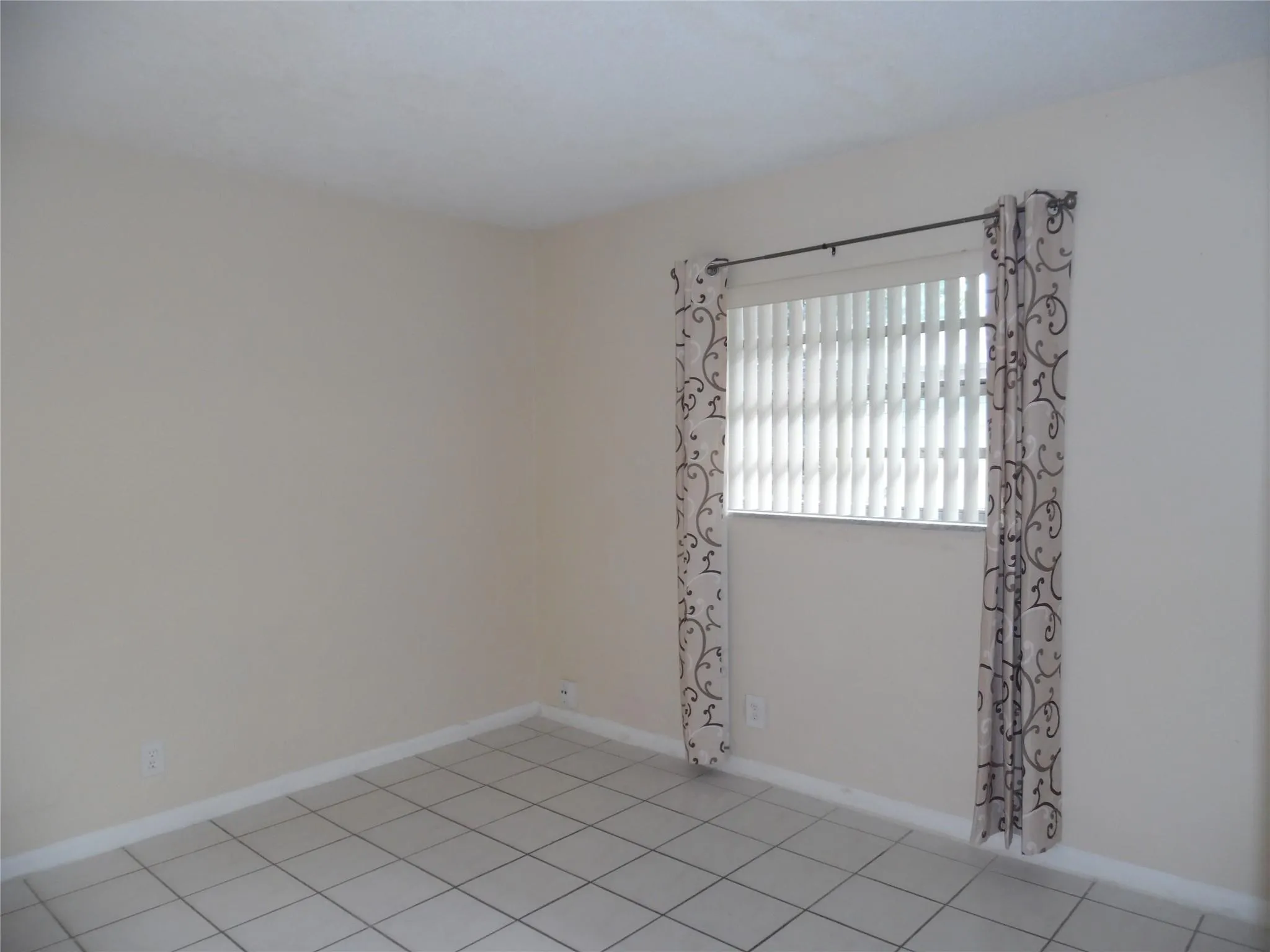 7341 NW 37th St, #2