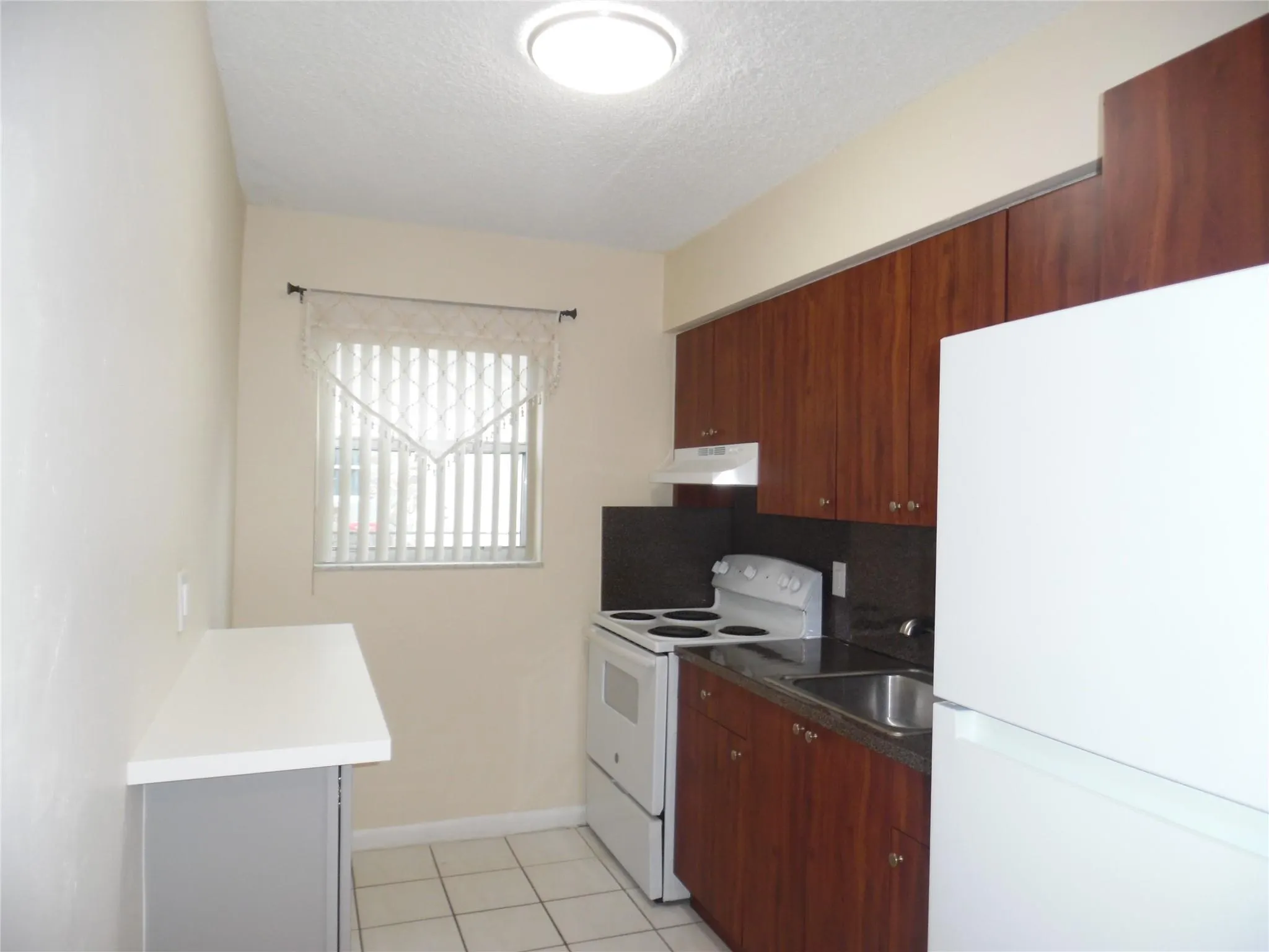 7341 NW 37th St, #2