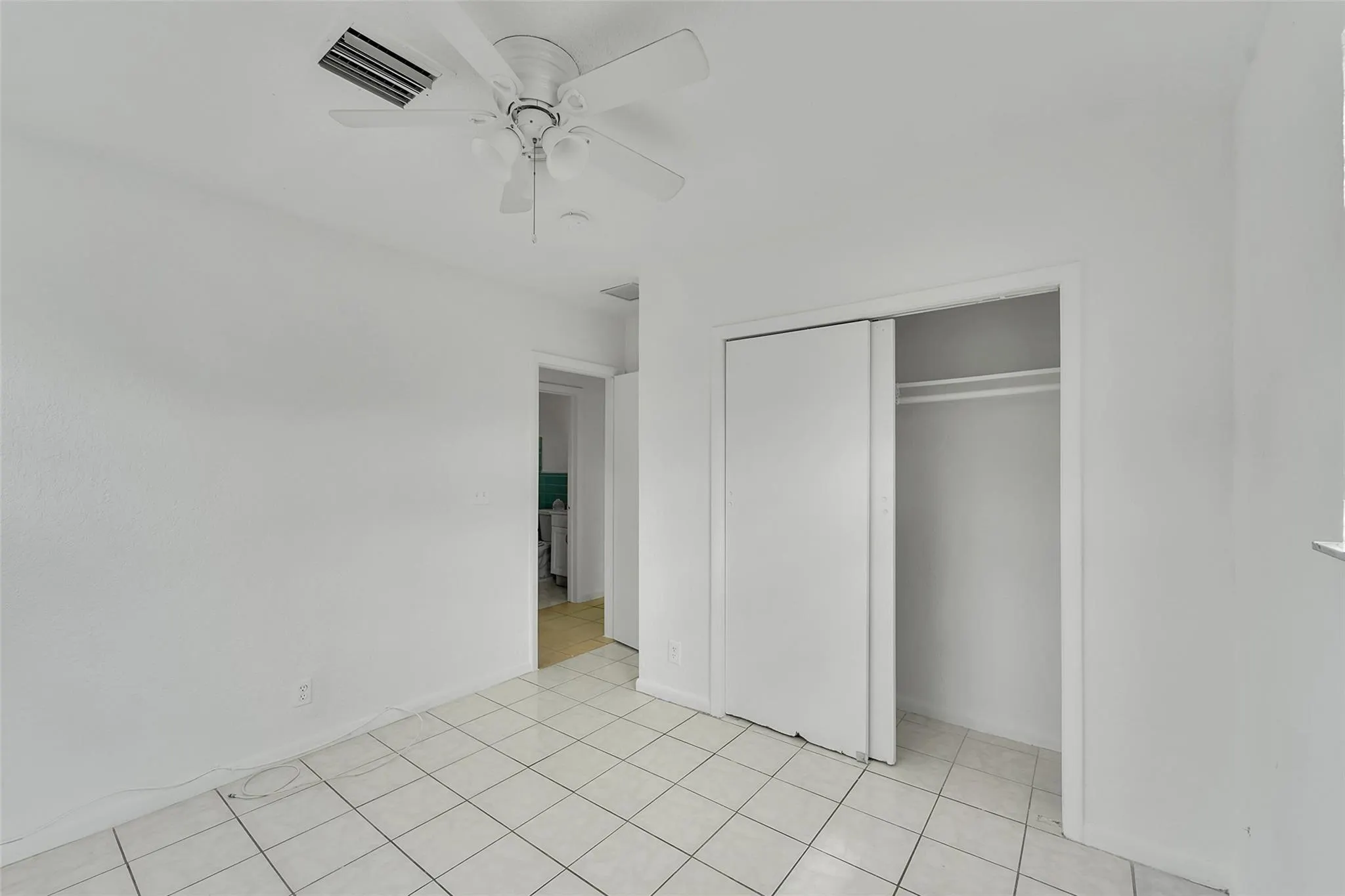 471 SW 27th Ter