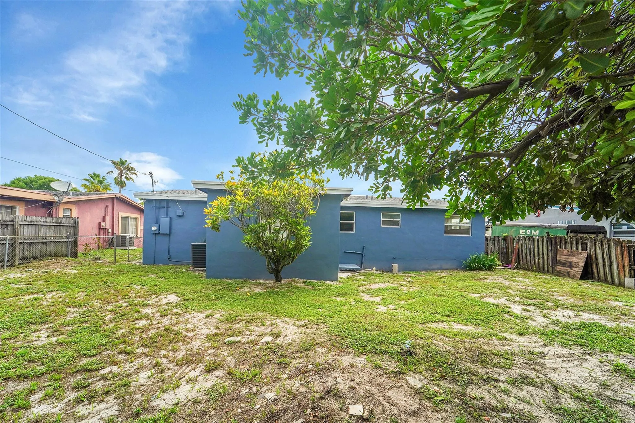 471 SW 27th Ter