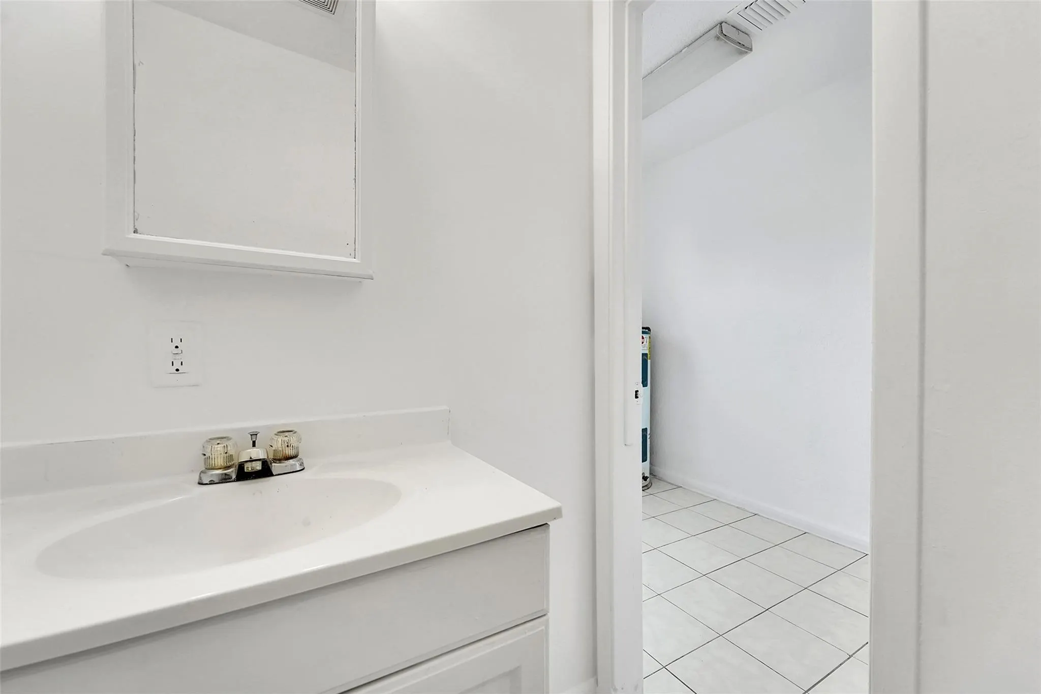 471 SW 27th Ter