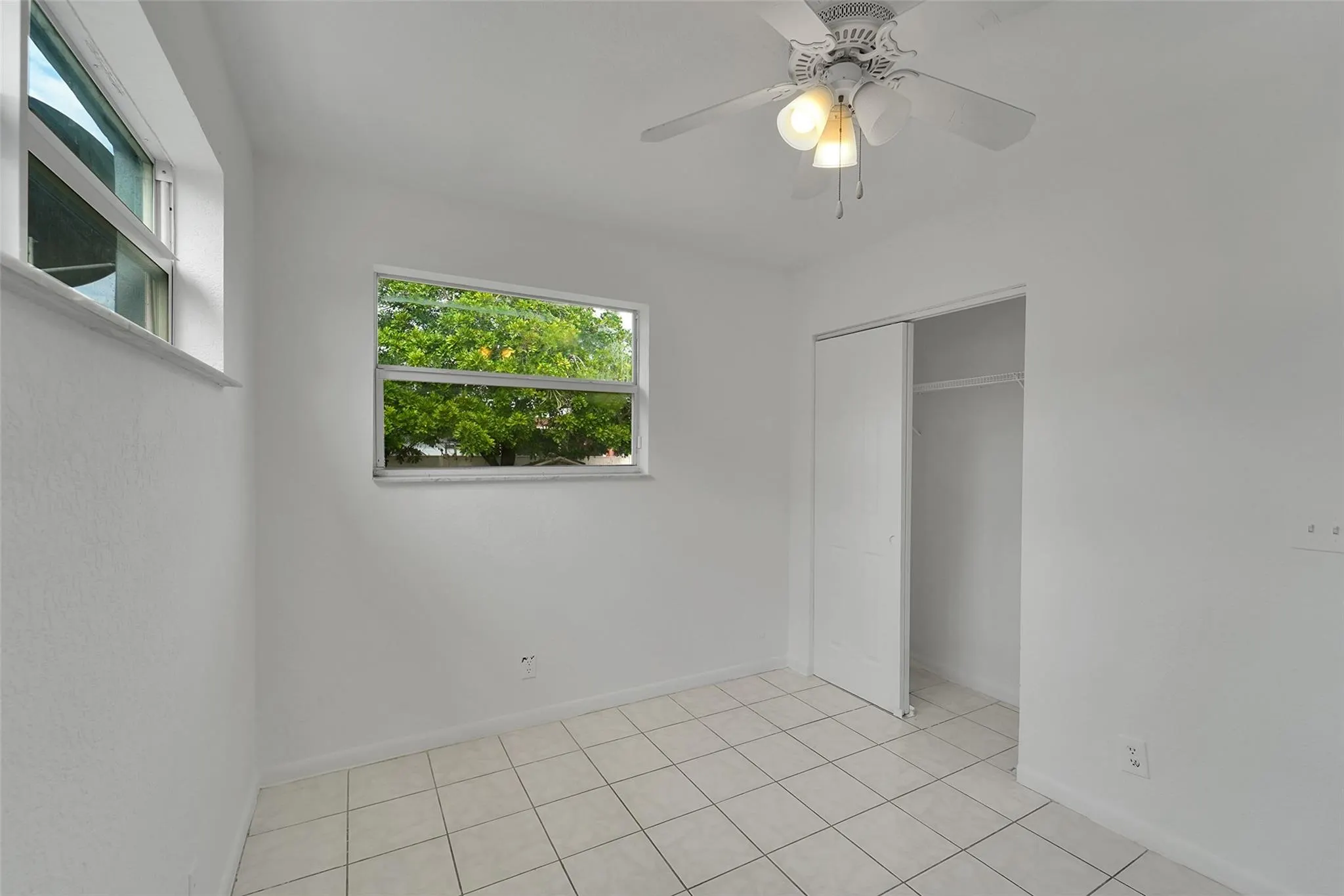 471 SW 27th Ter