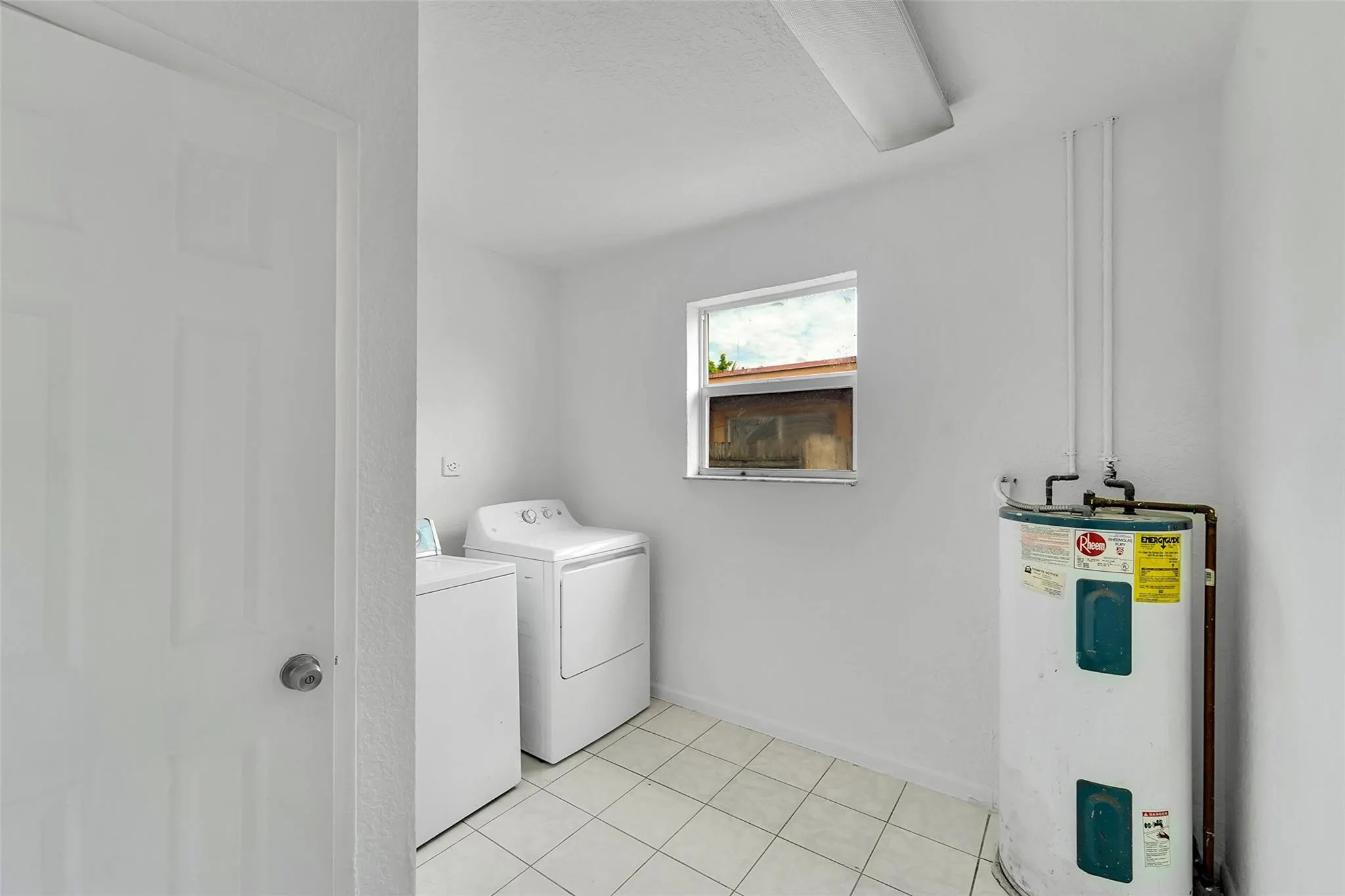 471 SW 27th Ter