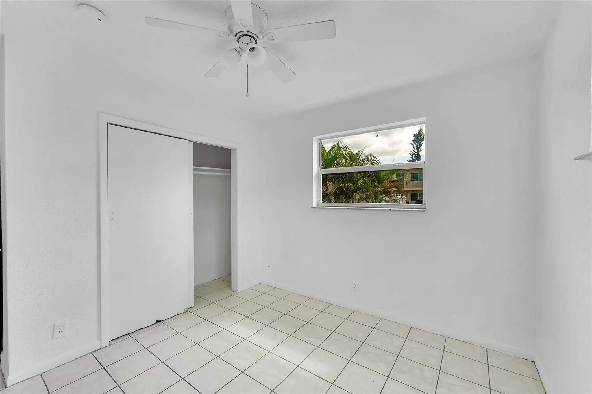 471 SW 27th Ter