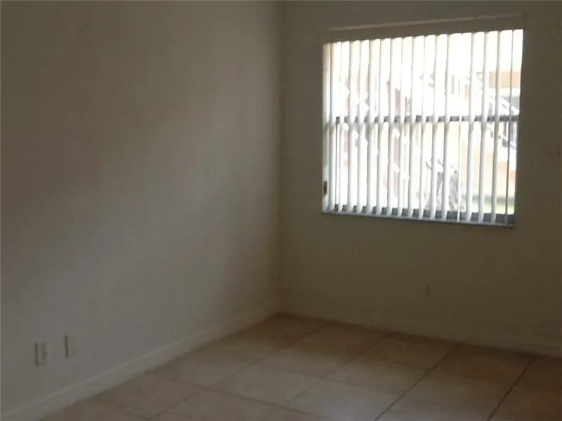101 NE 41ST ST, #G-112