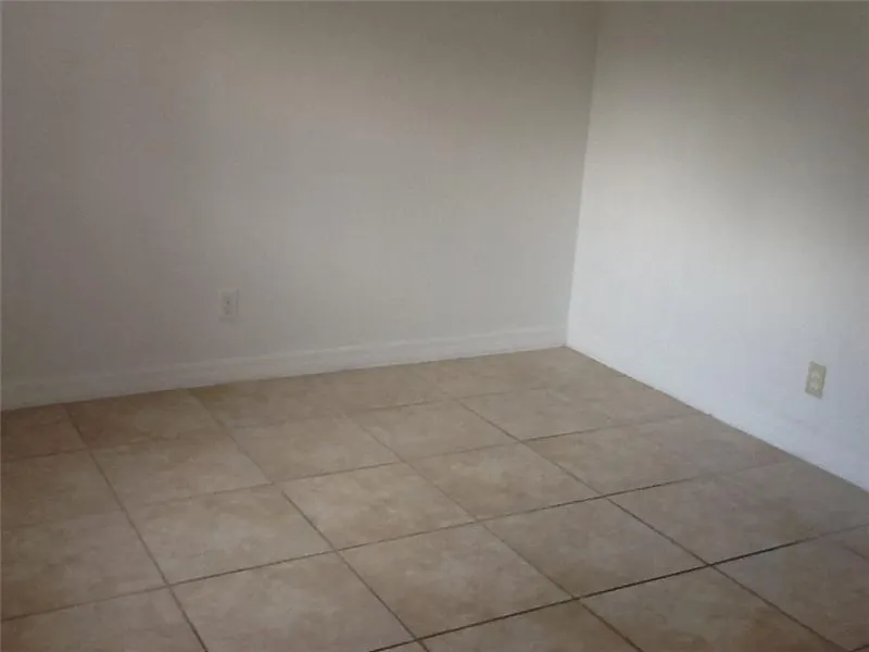 101 NE 41ST ST, #G-112