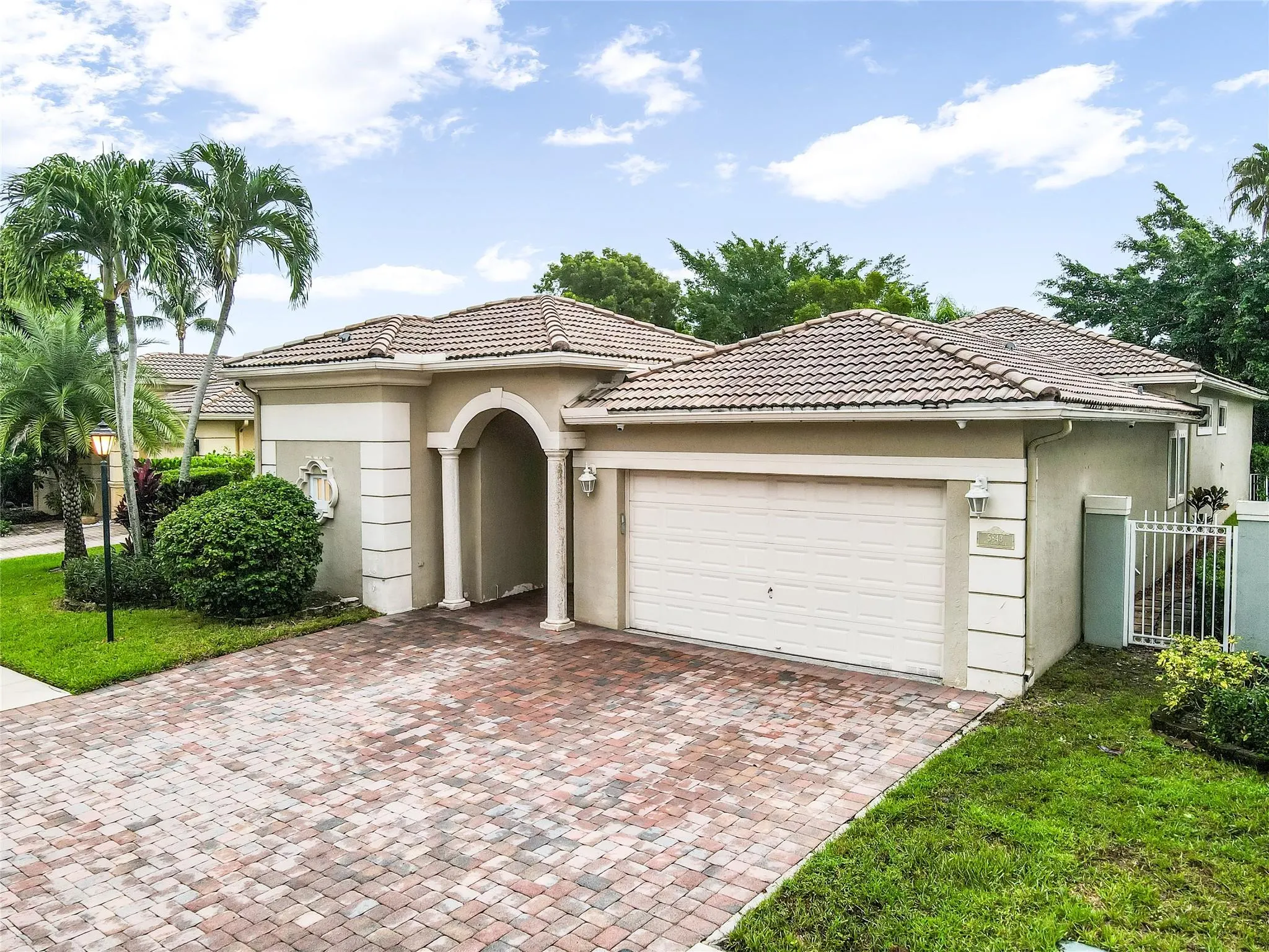 5843 NW 123rd Ave