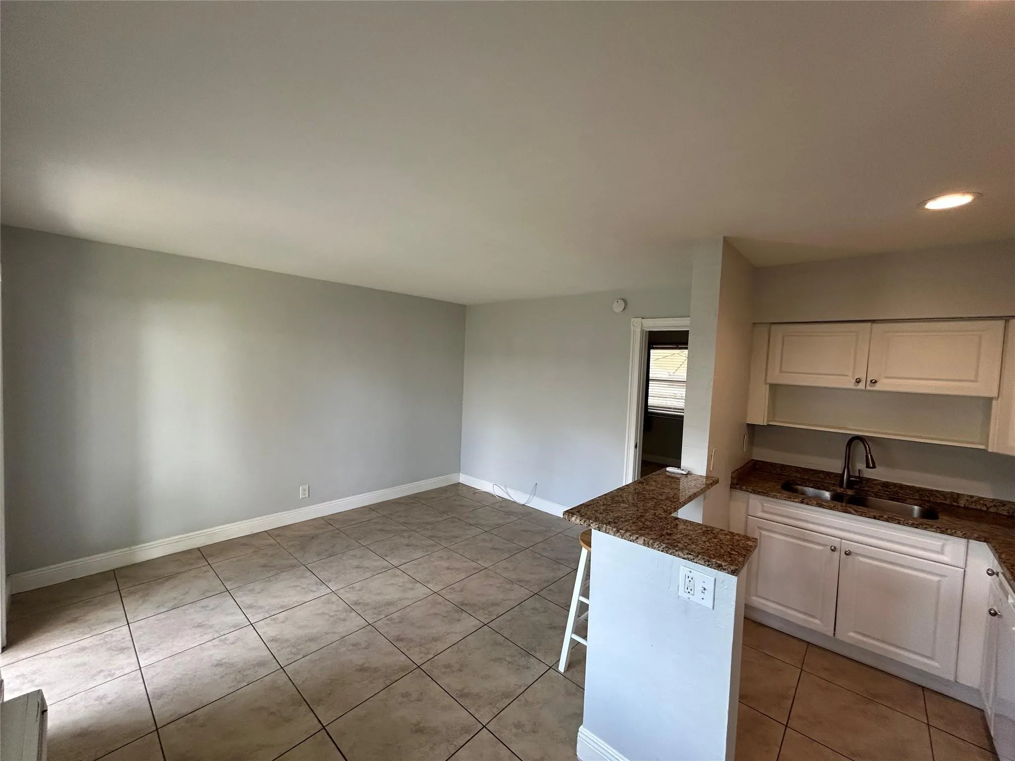 921 NE 17th Ave, #2