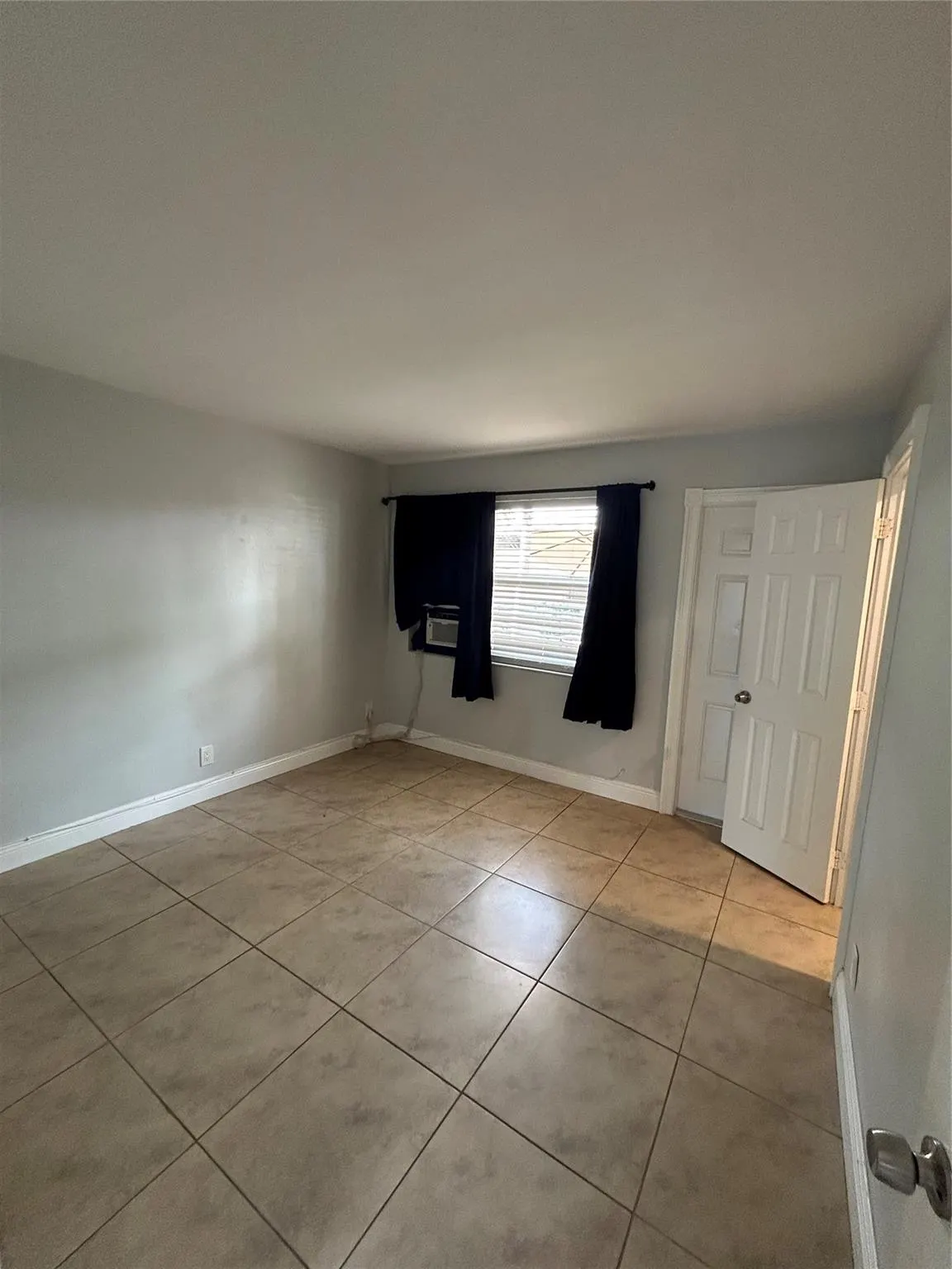 921 NE 17th Ave, #2