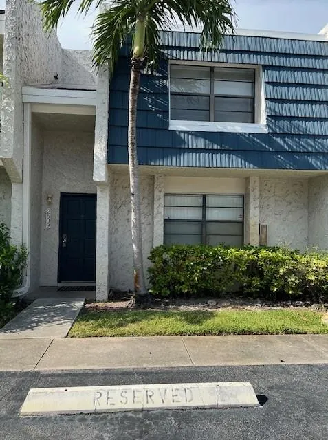 2609 N 40th Ave, #A-5