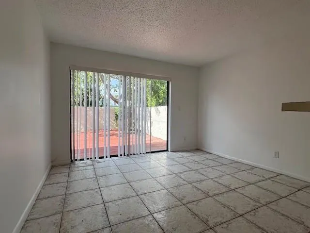 2609 N 40th Ave, #A-5