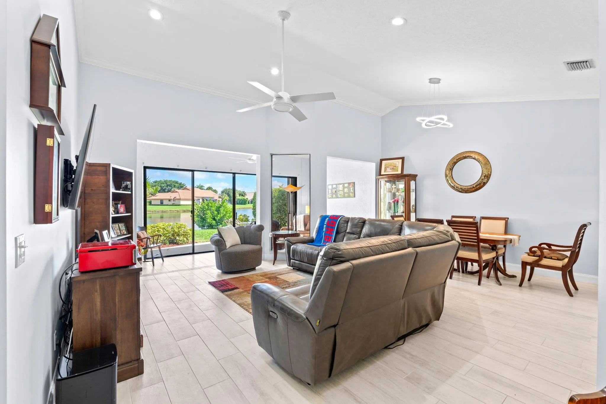 8486 Heather Pl