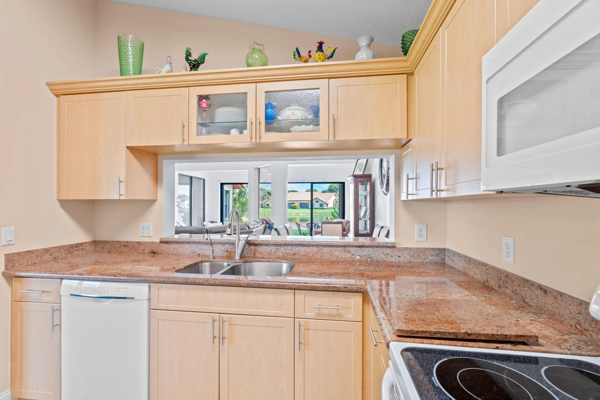 8486 Heather Pl